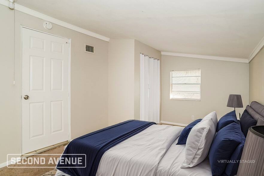 Building Photo - 5111 Arrowsmith Rd