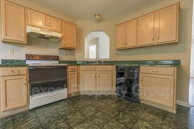 Building Photo - 2961 Churchwell Dr