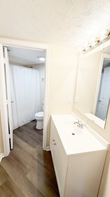 Building Photo - 2940 Carson Dr