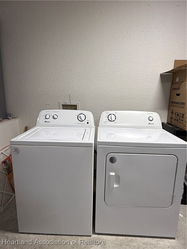 Building Photo - 8275 Cozumel Ln