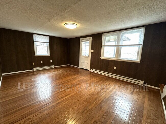 Building Photo - 2828 Cedarhurst Rd