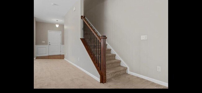 Building Photo - 2041 Fuschia Ct