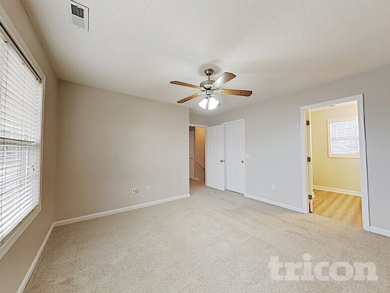 Building Photo - 262 Santee Cir
