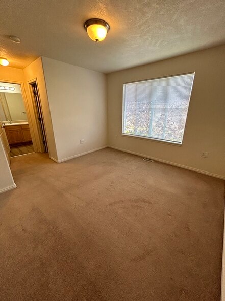 Building Photo - 14561 S Siltstone Rd