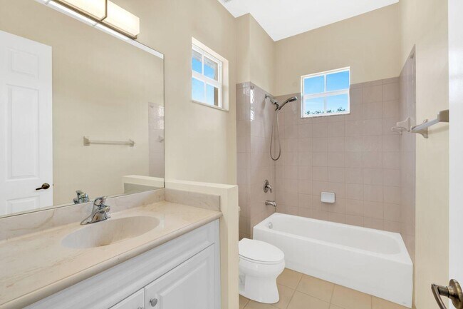 Building Photo - 8035 NW 127th Ln