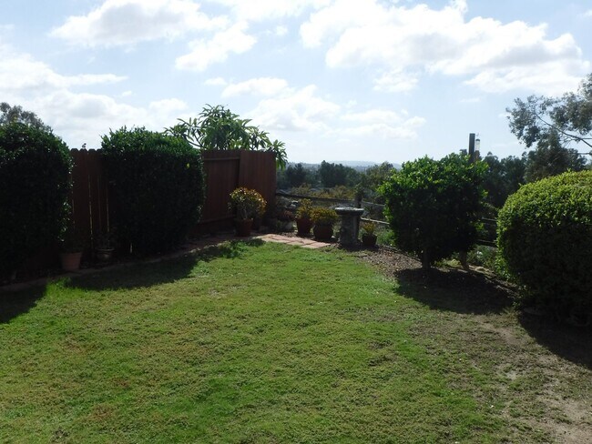 Building Photo - Home with View! 3 Bedroom 1.5 Bath Home,