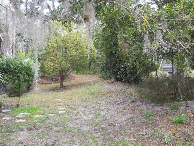 Building Photo - 6247 Spring Hill Dr