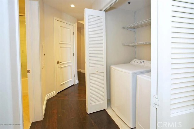 Building Photo - 511 Caruso Ave