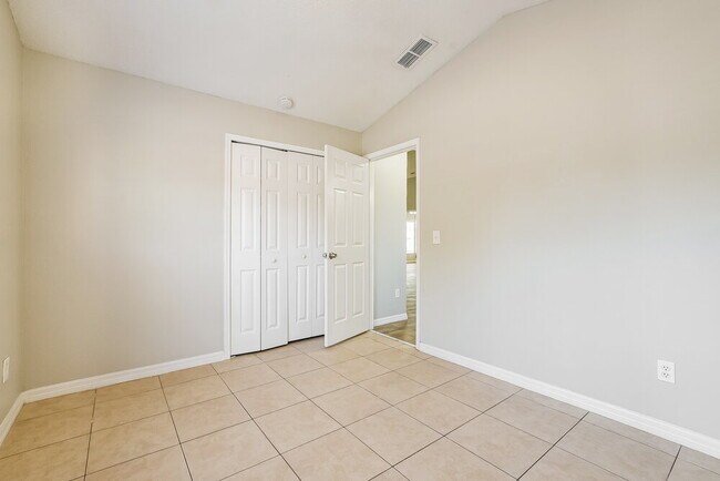 Building Photo - 9331 Echo Run