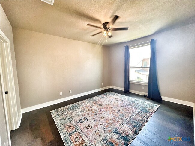 Building Photo - 1704 Gruene Vineyard Crossing