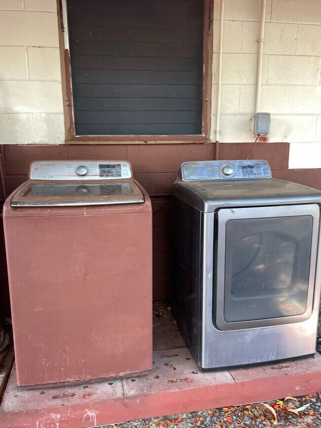 Building Photo - 2 Bedroom, 1 Bath House Across The Street ...