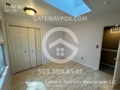 Building Photo - 17490 Hill Way
