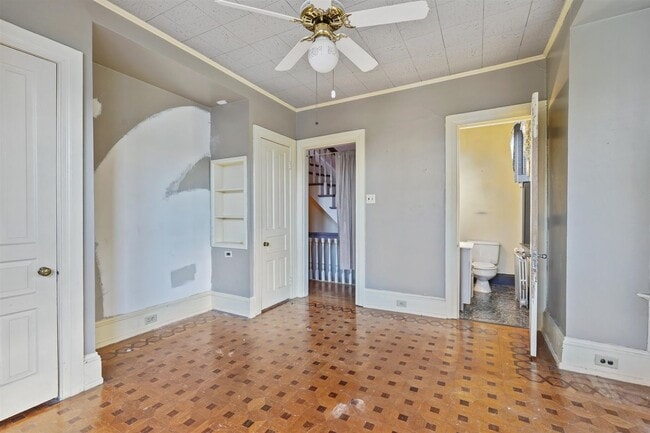 Building Photo - Spacious 5 Bedroom, 1.5 Bath Home in York,...