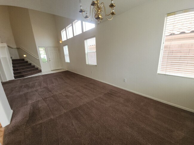 Building Photo - Two story in well established Las Vegas neighborhood