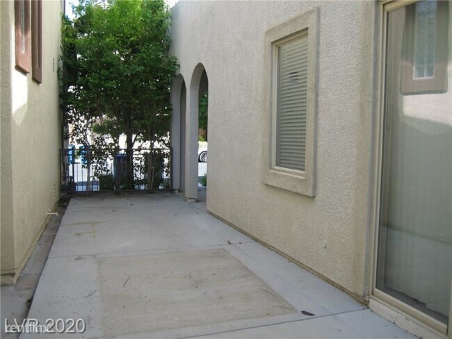 Building Photo - 3 br, 2.5 bath House - 9200 Whitekirk Pl