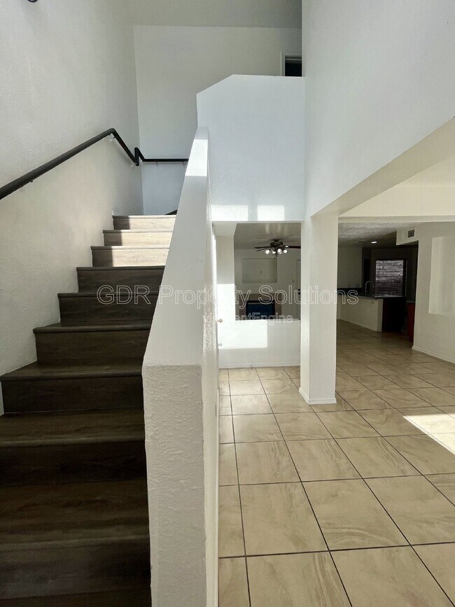 Building Photo - 8123 Waterbury Pl NW