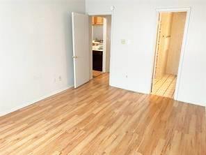 Building Photo - 806 W 24th St