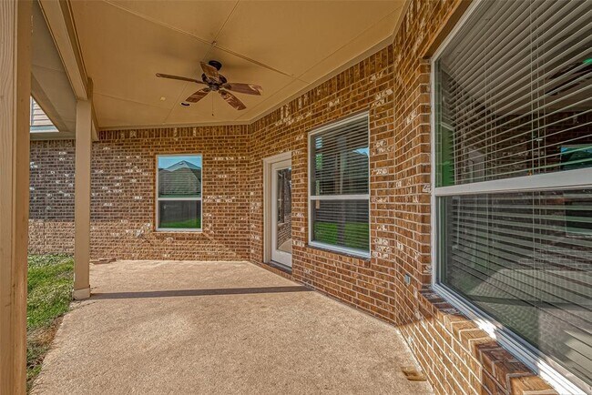 Building Photo - 30806 Academy Trace Dr