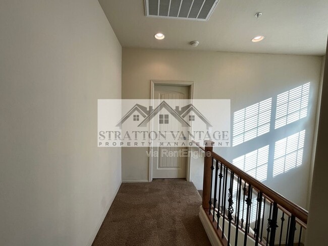 Building Photo - 4709 E Portola Valley Dr