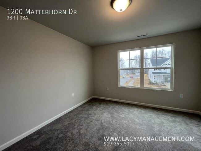 Building Photo - 1200 Matterhorn Dr