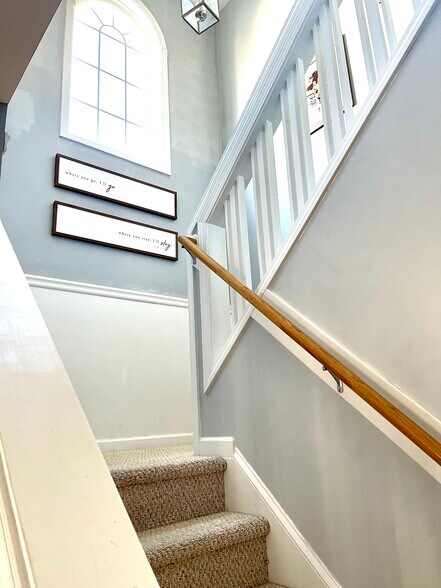 Building Photo - 8174 Rolling Glenn Dr