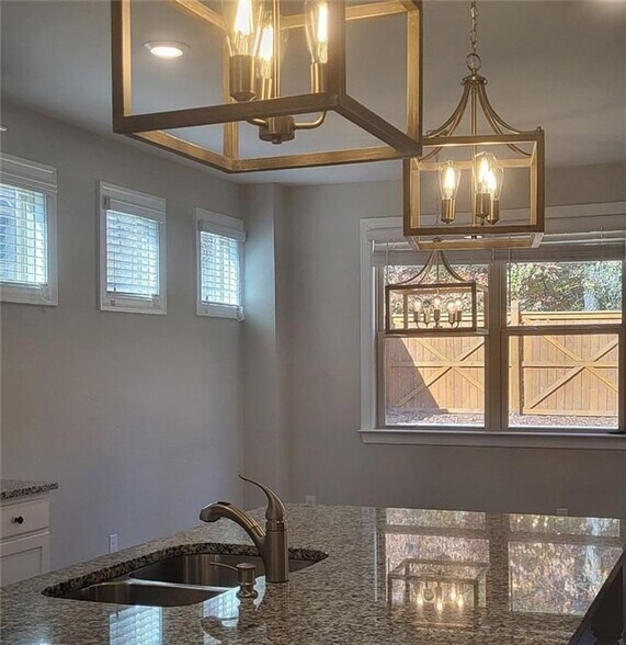 Building Photo - 4780 Westoak Ct