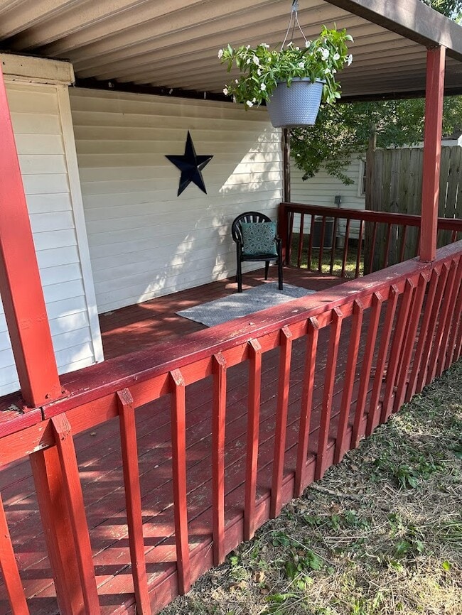 Building Photo - 405 Toney Rd