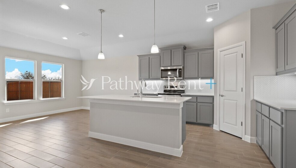 Building Photo - 1725 Reverie Rd