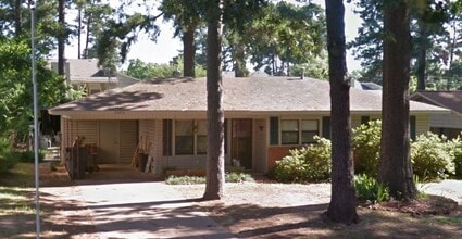 Building Photo - 3 bedroom 1 bathroom **Move in Ready