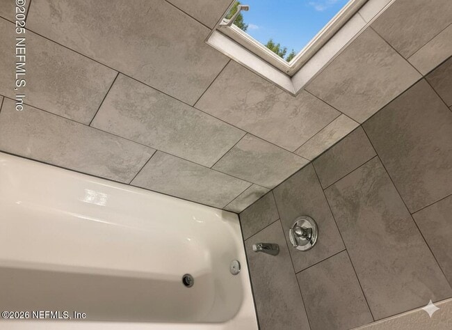 Building Photo - 2706 Palafox St