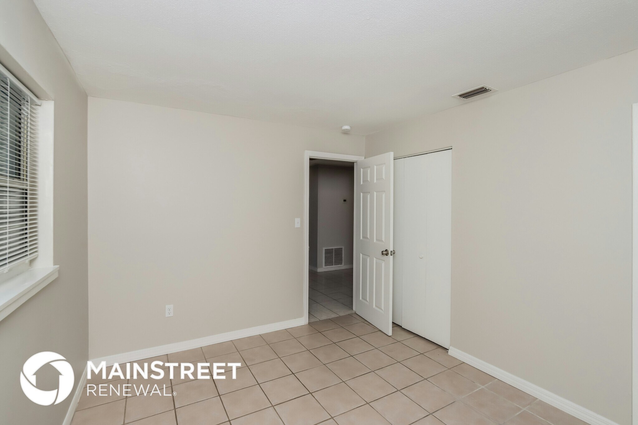 Building Photo - 2365 Dordon Dr