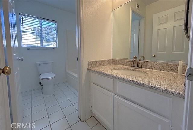 Building Photo - 1729 S Sunflower Ave