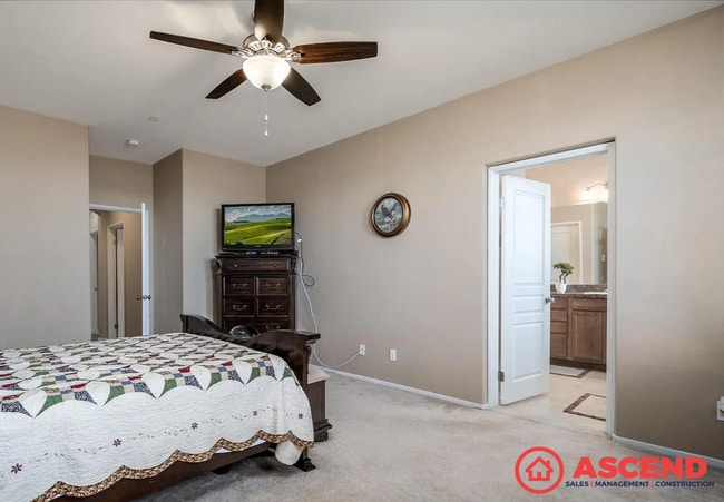 Building Photo - Fabulous Home Off Kern Canyon Rd and Mesa ...