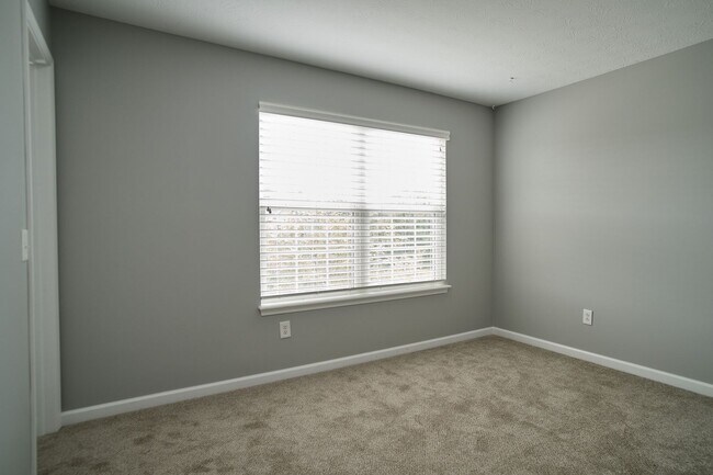 Building Photo - 4BDRM, 2.5 BA with finished basement in Westminster