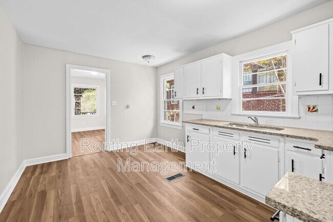 Building Photo - 3113 Pike Rd