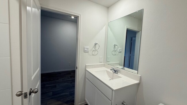 Building Photo - 3807 Axyl Run Ct