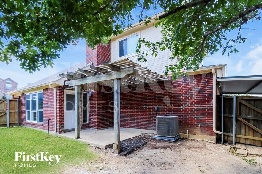 Building Photo - 501 Timber Way Dr