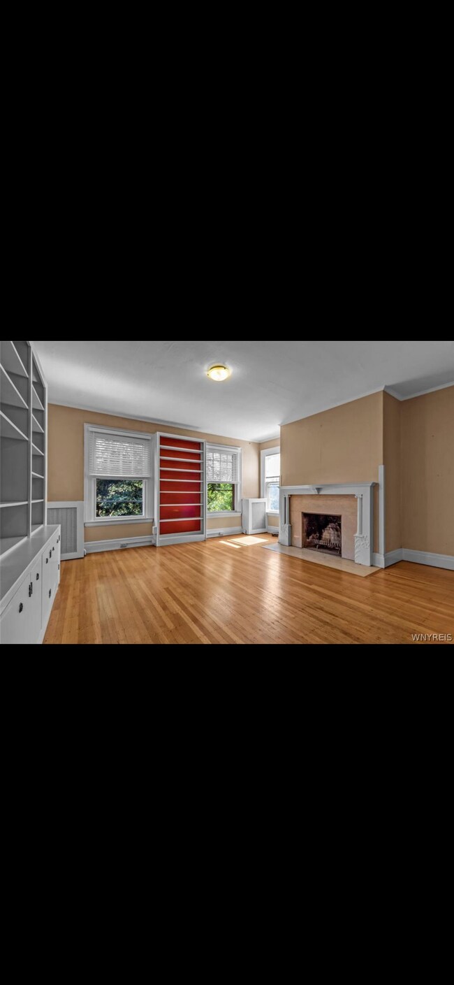 Building Photo - 444 Linwood Ave