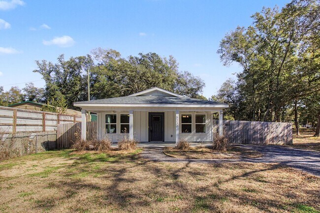 Building Photo - 5230 Richburg St