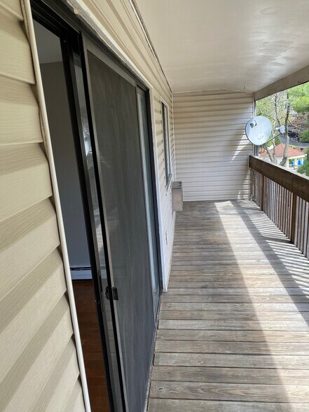 Building Photo - 20 Hillside Terrace