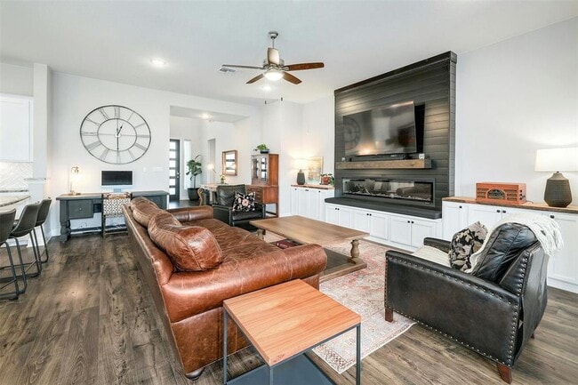 Building Photo - 805 Karst Cv