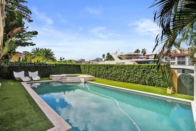 Building Photo - 1516 Island