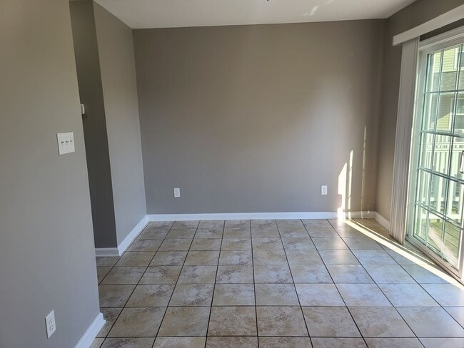 Building Photo - 3 Bedroom 2 1/2 bath Townhome for Rent in Waynesboro