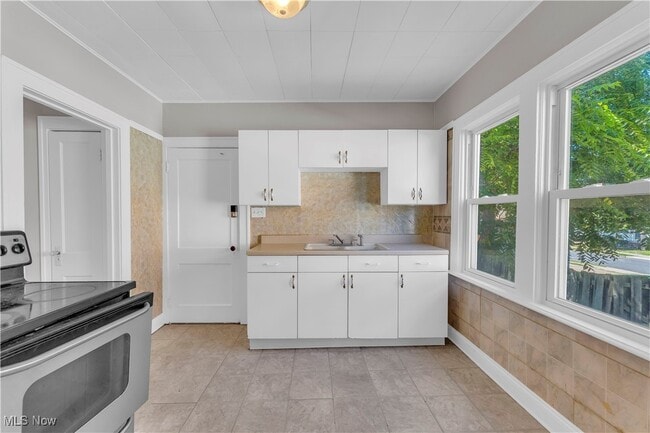Building Photo - 4808 E 84th St