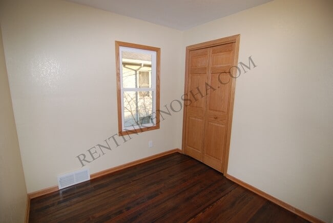 Building Photo - 4812 25th Ave