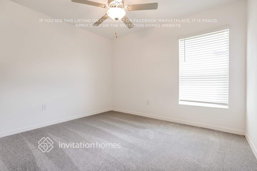 Building Photo - 8615 41st Ave E