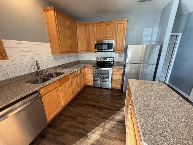 Building Photo - 1844 Olivers Crossing Cir