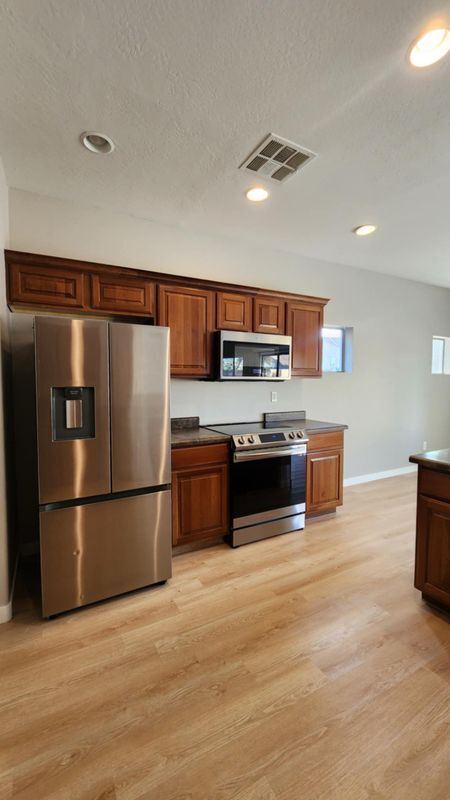 Building Photo - 41393 W Capistrano Dr