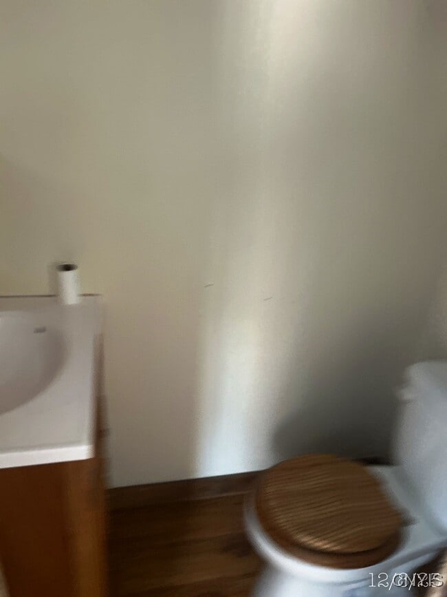 Building Photo - 335 Church St