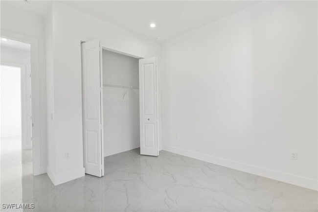 Building Photo - 1081 Desoto Blvd S